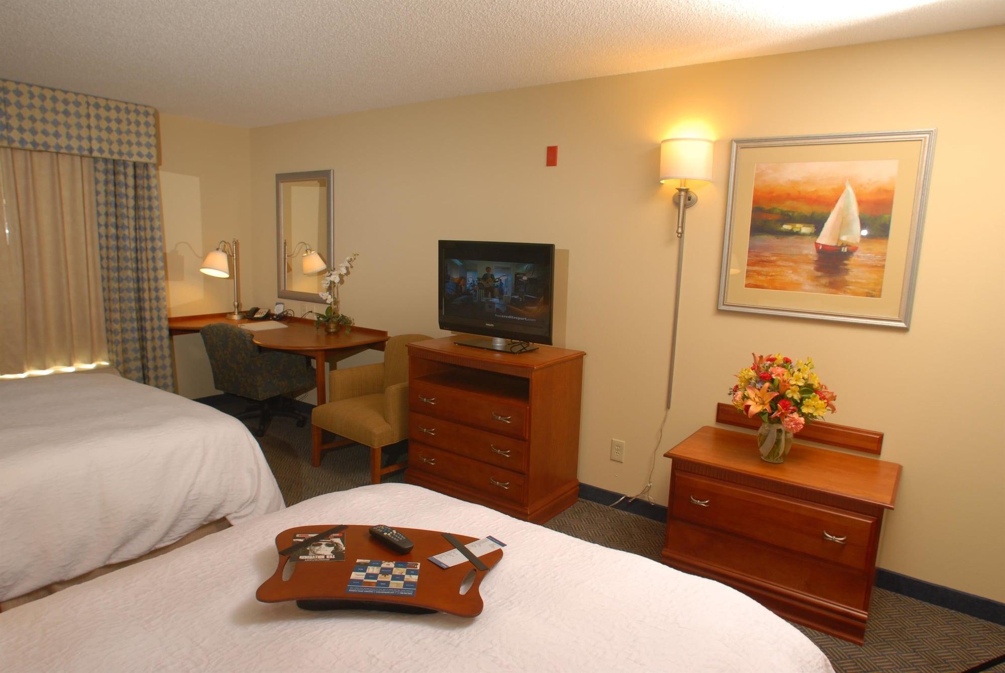 Hampton Inn Gloucester Exterior foto